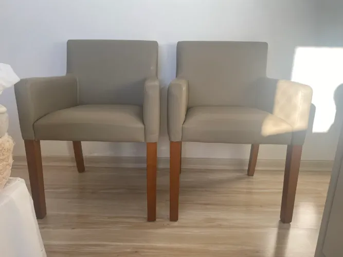 Cadeira braços Prosa Tok&Stok (total de 5 unidades/ 489,00 cada)