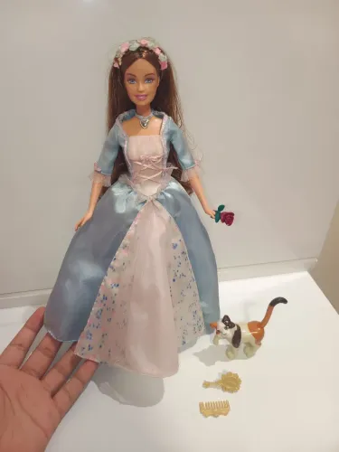 Barbie erika a princesa e plebeia cantando em português 
