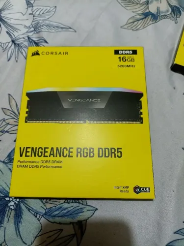 MEMÓRIA RAM Corsair vengeance 16GB rbg ddr5 5200MHz