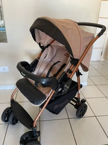 Carrinho de Bebê Burigotto