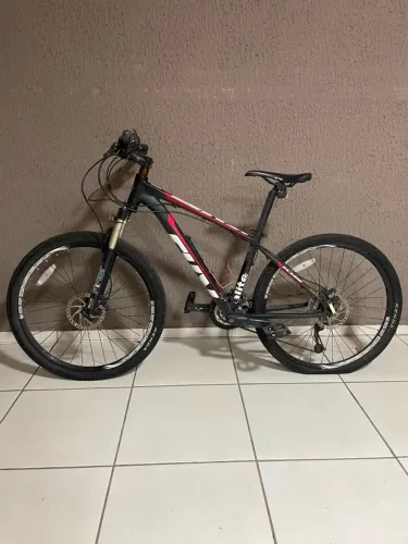 Bicicleta KHS Alite 1000