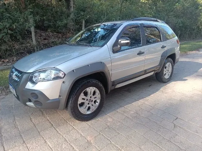 Fiat Palio Weekend Adventure Locker 1.8 Flex 2012