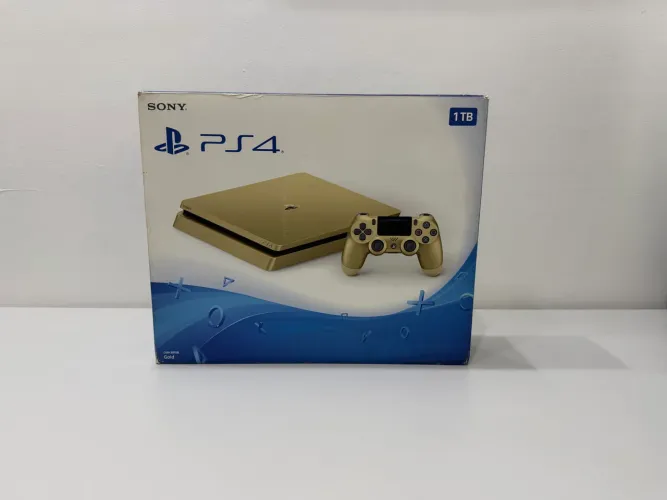 Vendo PlayStation 4 Slim 1TB Gold - Firmware 11.50 Dourado - semi novo