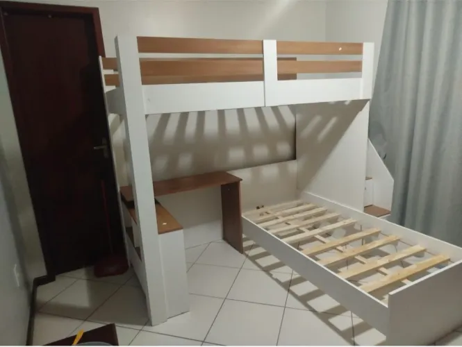 Beliche Multifuncional Casatema Star Office com Escrivaninha e Gavetas (Semi-nova)