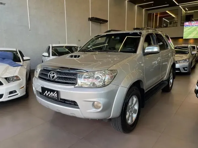 Toyota Hilux SW4 SRV D4-d 4X4 3.0 TDI Dies. AUT 2009