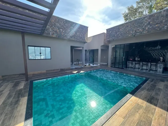 CASA EM ARUANÃ-GO / 06 SUÍTES - PRÓXIMO AO SESI