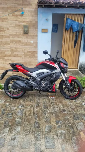 Bajaj Dominar 250 modelo 2024 por 19.000,00