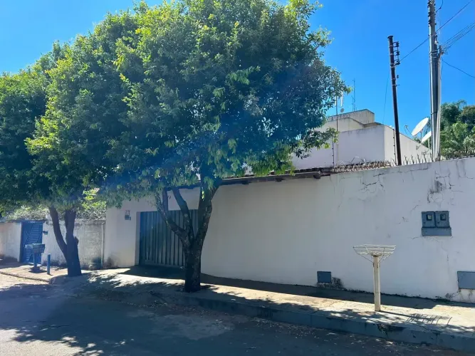 Casa 700 Metros do Flamboyant