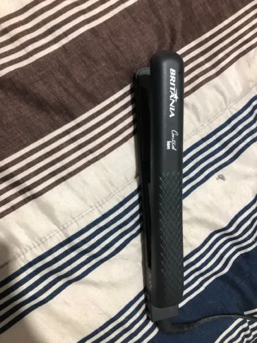 Prancha de cabelo Britânia control íons