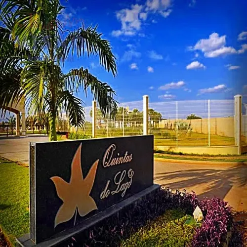 Vende-se Lote Residencial no Condomínio Quintas do Lago
