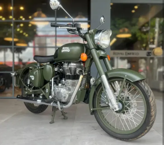 Royal Enfield Classic 500 Battle Green 21/22 | 4.500 km | Fora de Linha