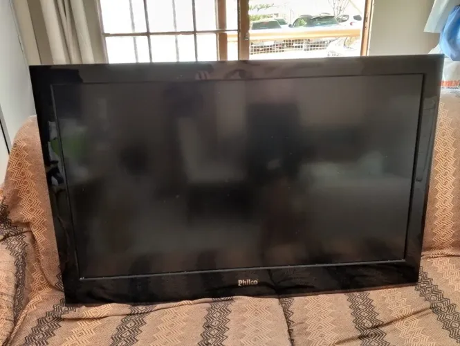 Televisão Philco 40 polegadas em perfeito estado.