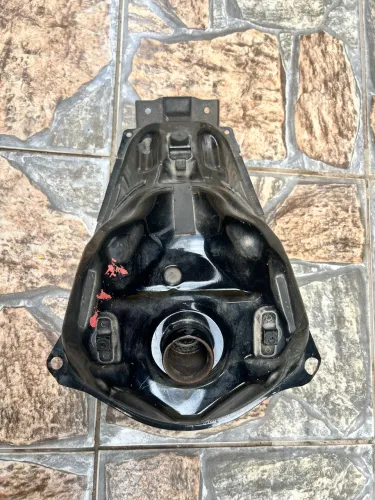 Vendo tanque yamaha crosser semi novo 