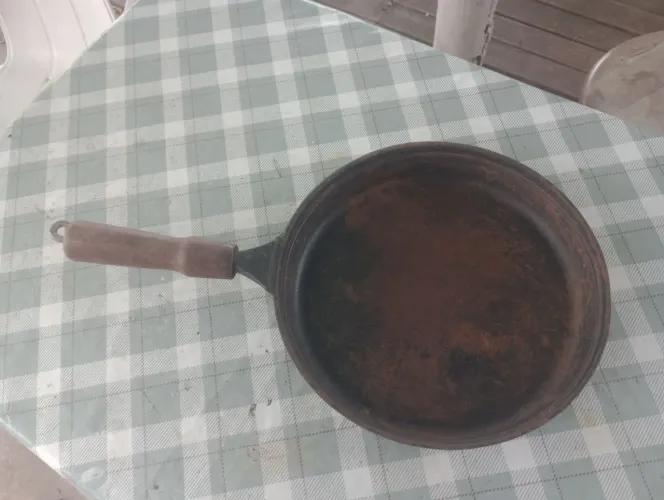 Frigideira de ferro MTA