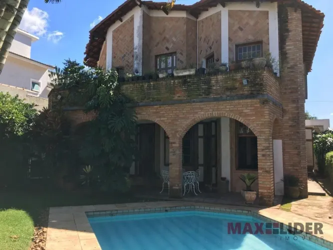 Casa em Condomínio à Venda - Jandira