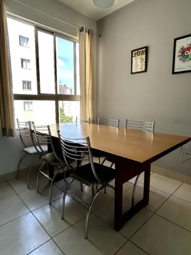 Conjunto de Mesa de Jantar + 6 Cadeiras