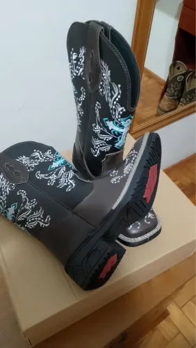 Bota texana calejados TAM 36 nunca usada