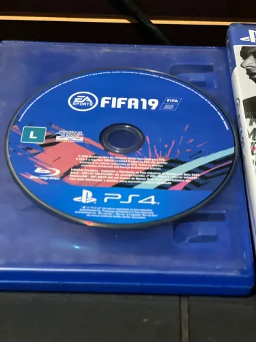 Ps4 500gb + FIFA 19, 20, 23