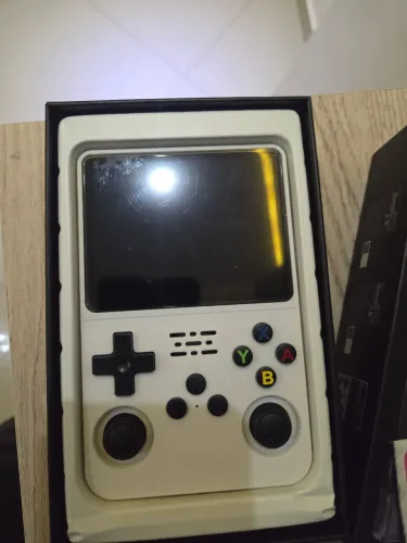 Console Portátil R36S mais de mil jogos, novo na caixa
