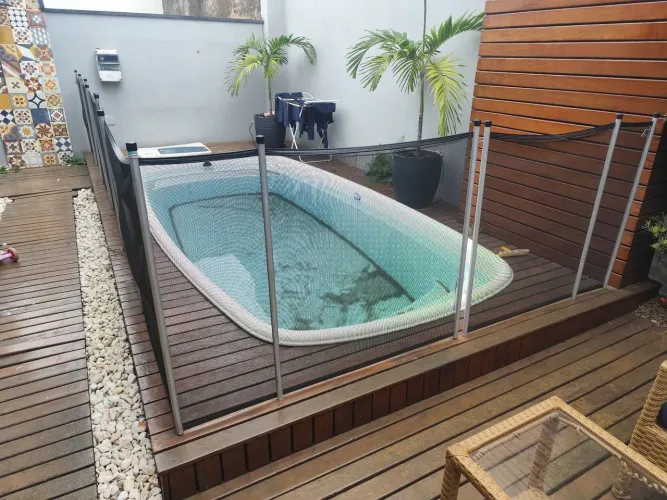 Cerca/tela para piscina em alumínio 10 metros