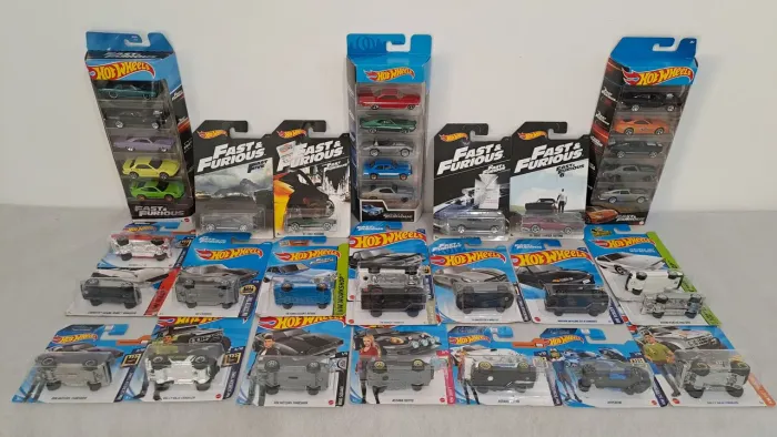 MT 36 Fast & Furious Velozes e Furiosos Hot Wheels NOVOS E LACRADOS 5 Packs + Box Raros