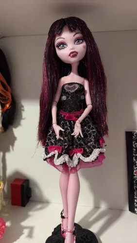 Draculaura 1600 g1