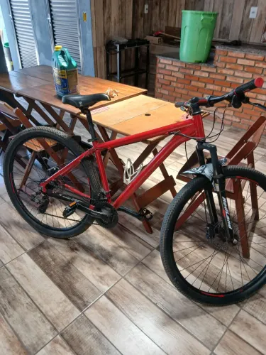 Bicicleta aro 29 freio hidráulico toda Shimano top