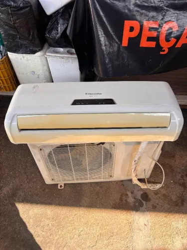 Ar-Condicionado Electrolux 9000 BTUs - Gelando Muito + 90 Dias de Garantia!