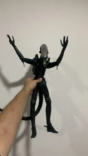 Alien Neca 18" 54cm
