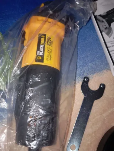 Esmerilhadeira nova 220 volts