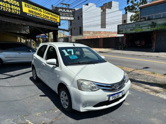 Toyota Etios X 1.3 Flex 16V 5P Mec. 2017