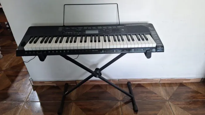 Vendo teclado musical Casio CTK - 3500