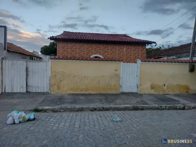 Casa à Venda com 4 quartos, sendo 2 suítes, Parque Jardim Carioca, Campos dos Goytacazes,