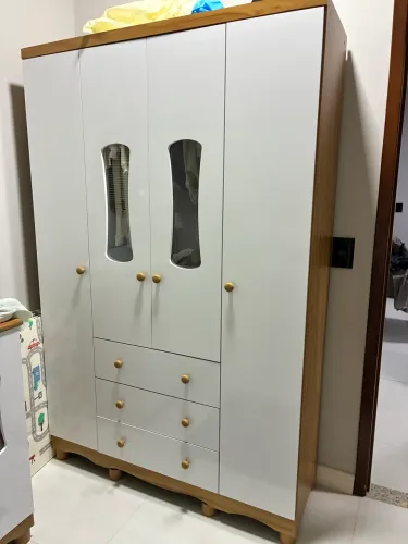 Guarda roupa e cômoda 