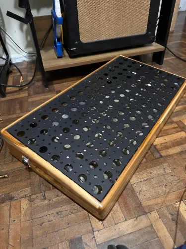 Pedalboard Hands supreme 60x30