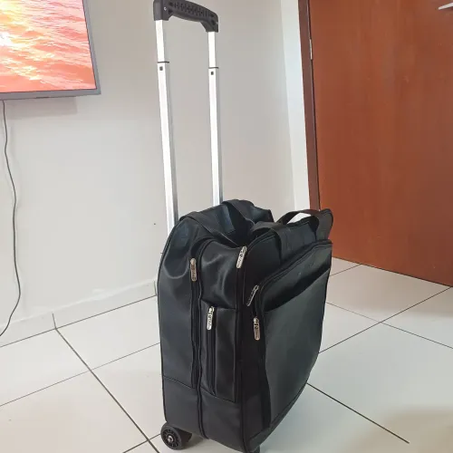 Bolsa executiva de couro