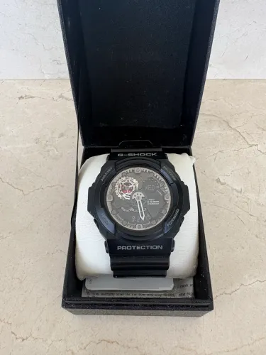 Relógio G-shock preto GA300