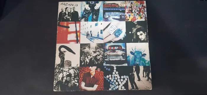 U2 Acthung Baby LP Nacional (Island Records 1991)