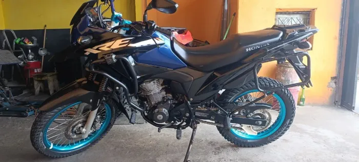 Xre 190 extra , moto zero , com protetor de carenagem..tração nova só pegar e andar ..