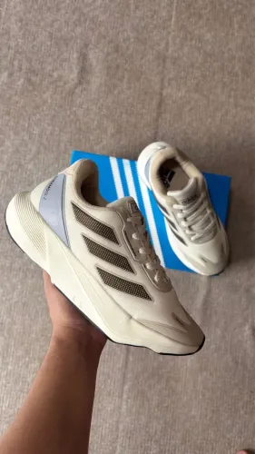 Tênis Adidas 