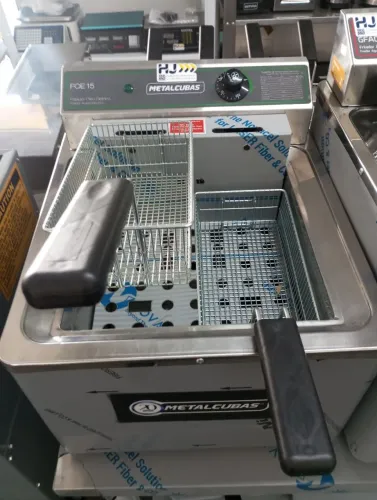 NZ. Fritadeira elétrica bancada zona fria 15L 5.500w METALCUBAS