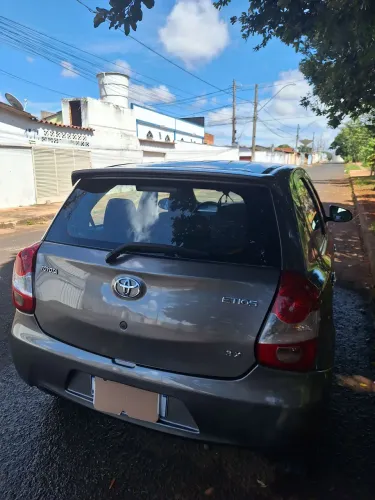Toyota Etios X 1.3 Flex 16V 5P Mec. 2017