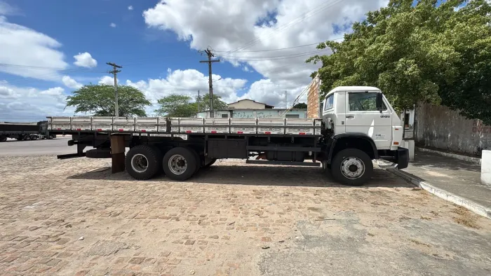 Caminhão VW 13170 no Truck