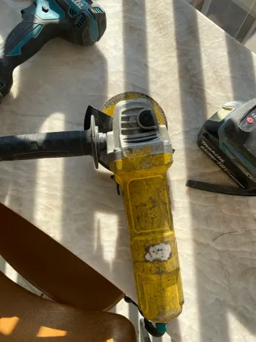Esmerilhadeira Angular 115mm 800W DeWalt