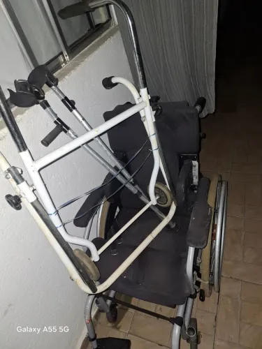 Doação cadeira de rodas infantil, andador infantil,muletas 