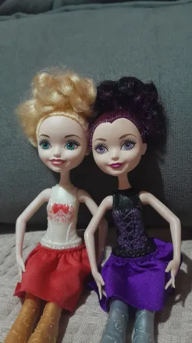 Raven Queen e Apple White, Ever After High
