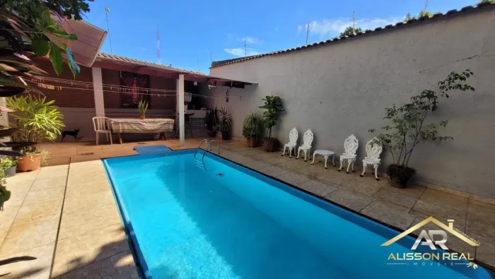 Casa com piscina de 218m²| 3 Quartos| 1 Suíte no jardim das Flores | Osasco
