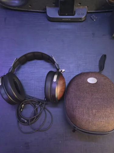 Headphone de estúdio Fiio FT1 Profissional.