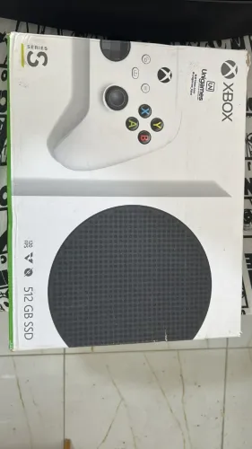 VENDO XBOX SERIES X/S - 2 CONTROLES (Novo)