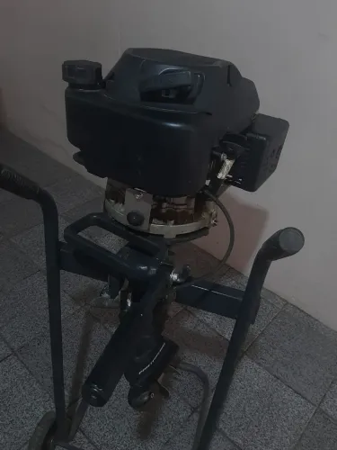 Motor de popa Pantaneiro 6,5hp mais bateira de 5,30m